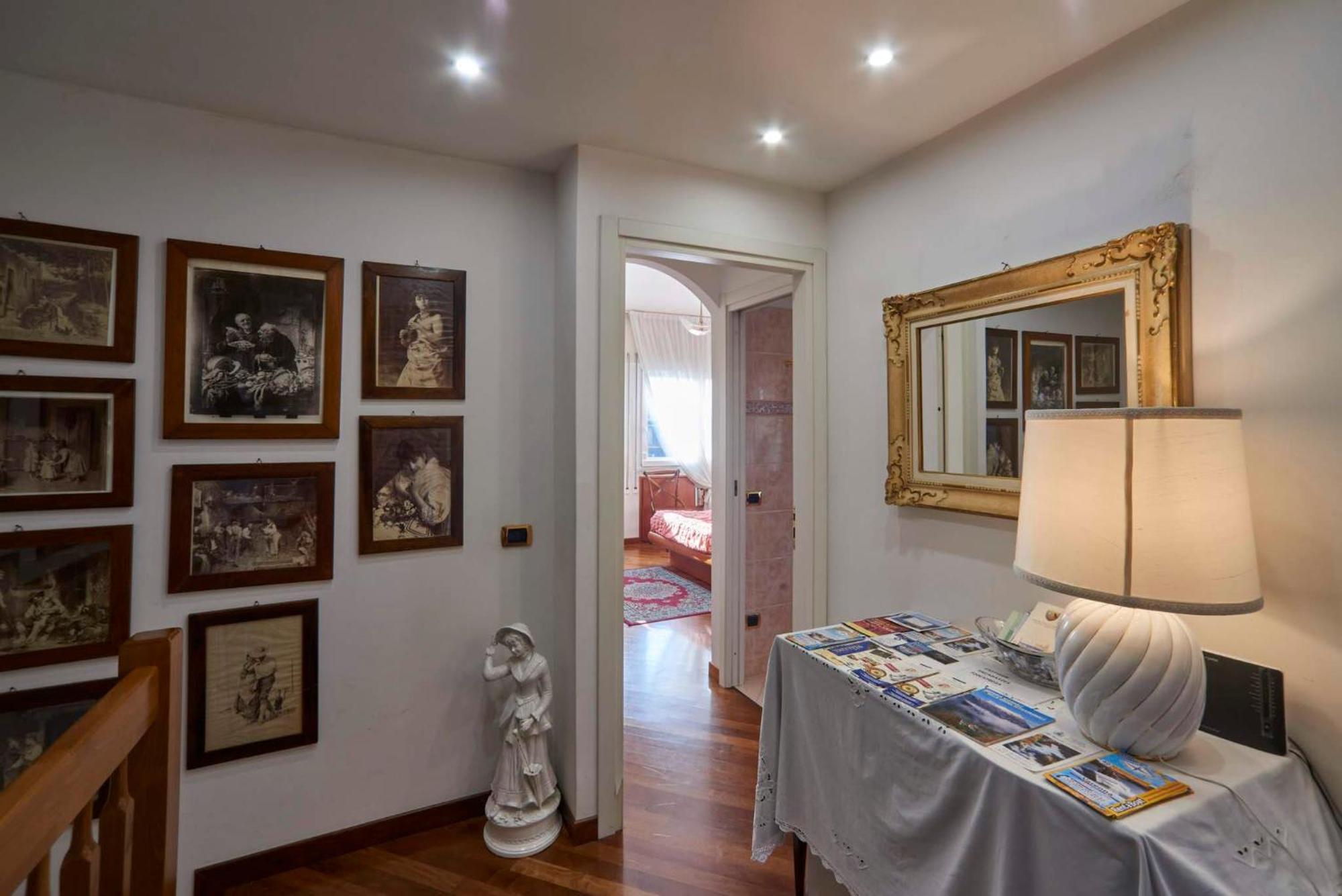 مبيت وإفطار فارينا Tosca House 2 المظهر الخارجي الصورة