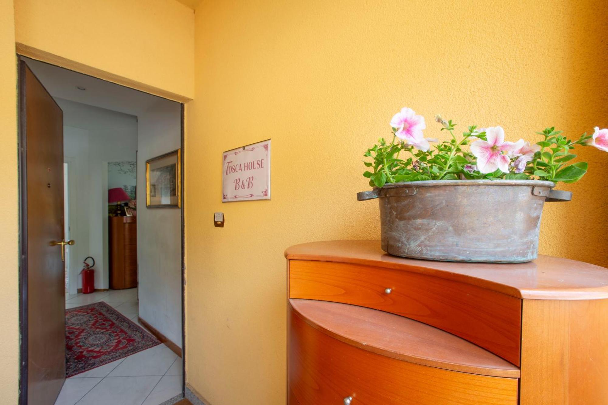 مبيت وإفطار فارينا Tosca House 2 المظهر الخارجي الصورة